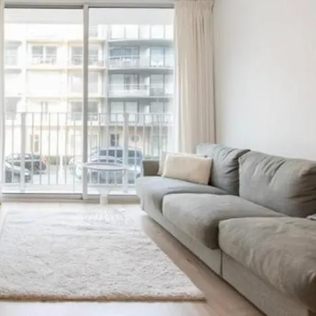 Paisible, Proche Du Centre Et De La Plage! Apartamento *