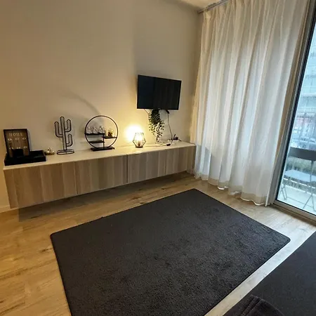 Paisible, Proche Du Centre Et De La Plage! *