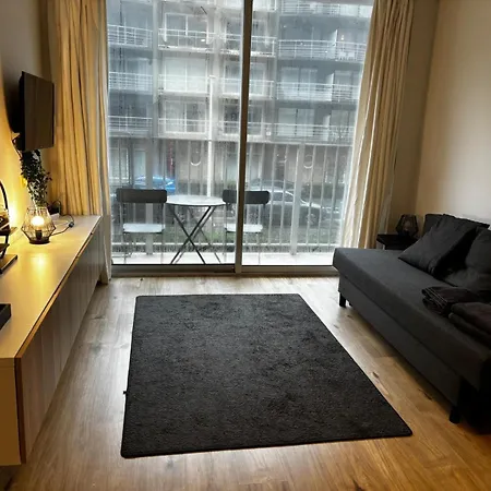 Paisible, Proche Du Centre Et De La Plage! *